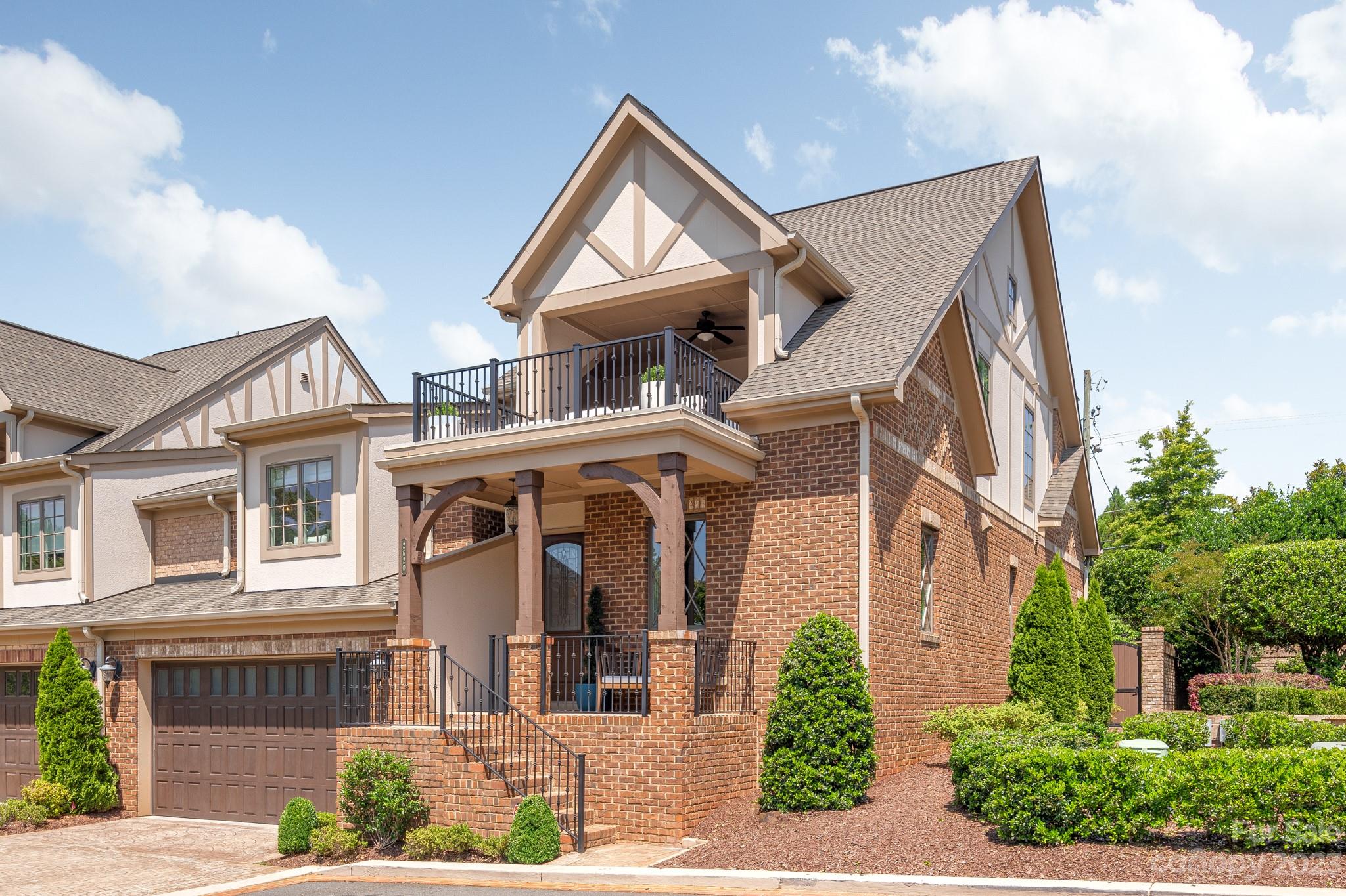 Photo 1 of 28 — 2620 Horn Point Court, Charlotte, NC 28226