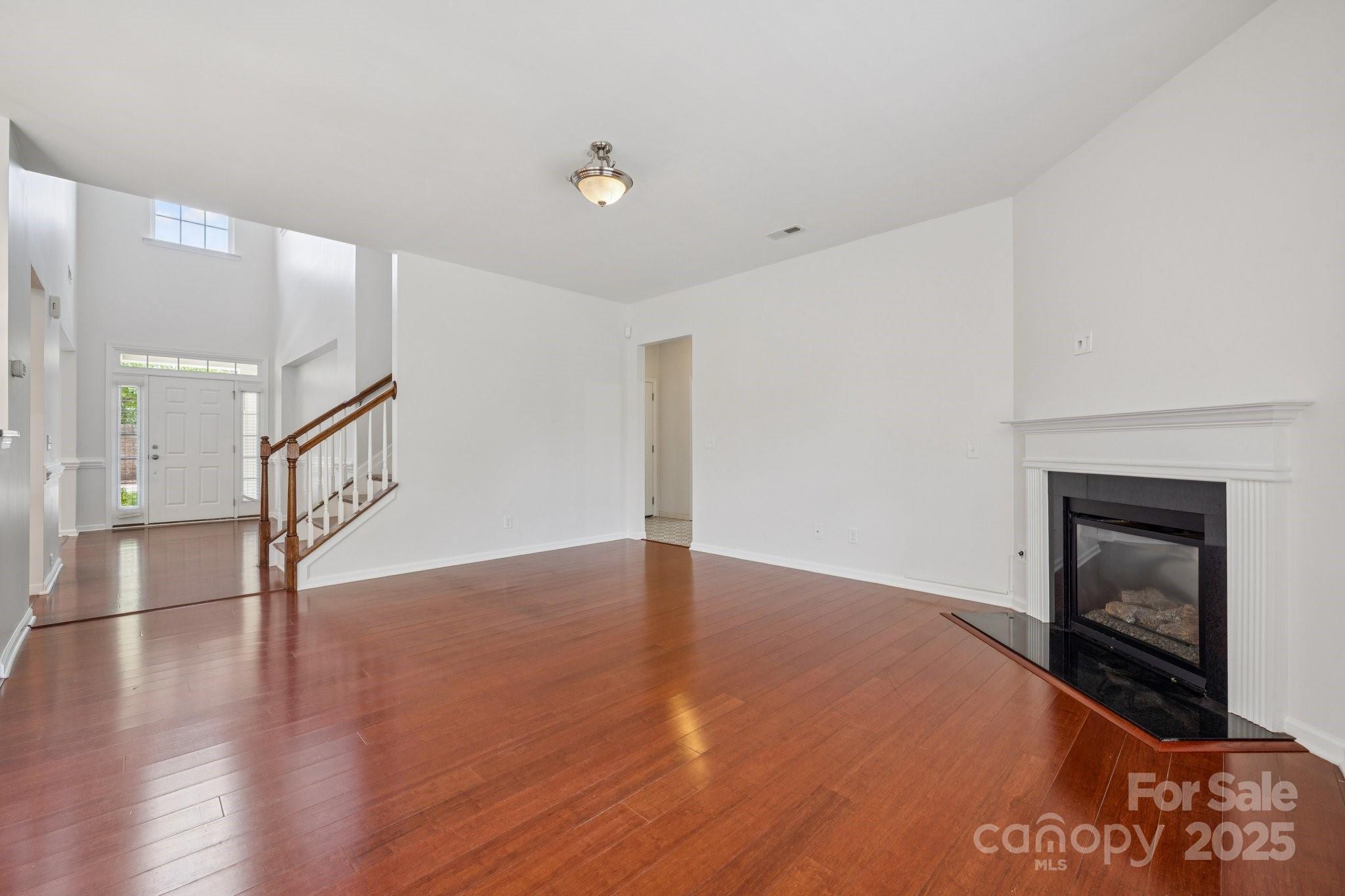 10009 Community House Road