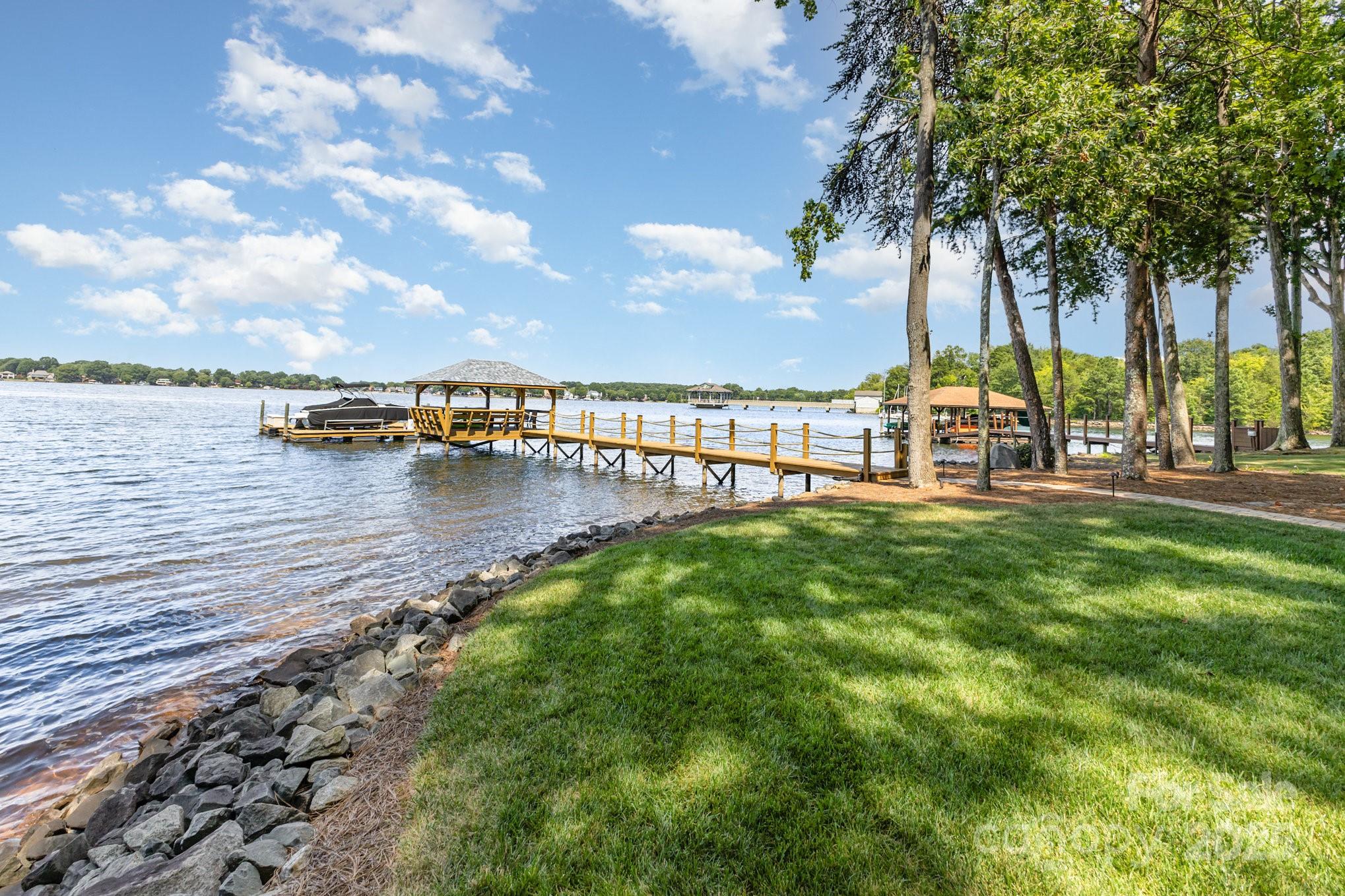 Lookout Point - Residential