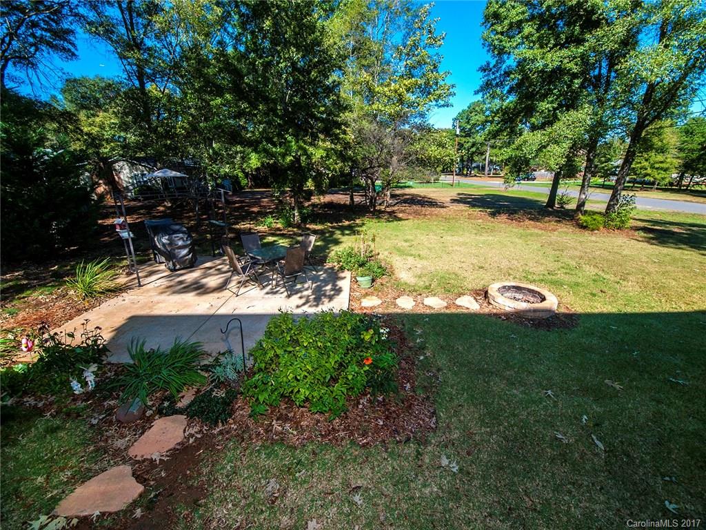 Pine Knoll - Residential