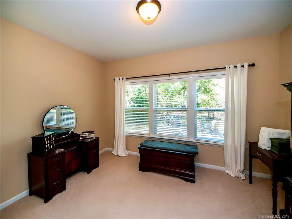 Pine Knoll - Residential