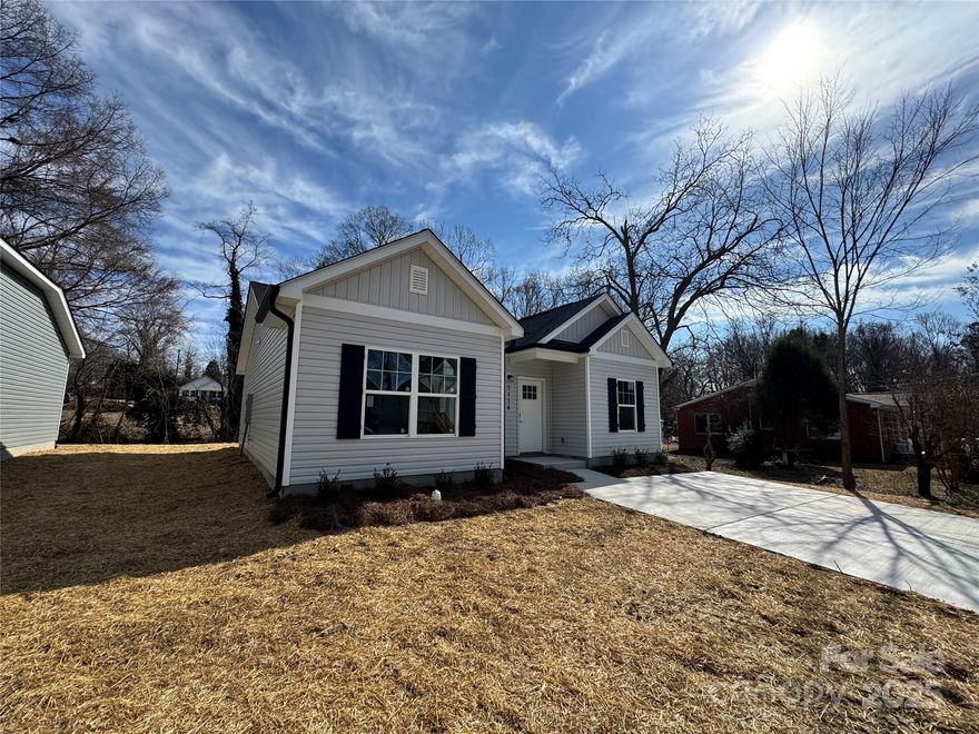 BUILDER SPECIAL - $6,000 MORTGAGE FLEX MONEY FOR BUYER TO USE AS THEY WISH - BUYDOWN RATE, CLOSING COSTS AND NO APPROVED LENDER REQUIREMENTS. Brand New Construction 3 bedrooms / 2 Baths Home ON .77 ACRE PARCEL. Comes with High-End Stainless Steel Appliances, French-Door Fridge, 9 Foot Ceilings, Marble Countertops, Subway Backsplash. 42" tall Kitchen Cabinets which are Shaker Style with soft close as well as vanities in baths (w/Marble tops also). Luxury Vinyl Planks throughout home -- Carpet in Bedrooms -- Ceramic wall tile in bathrooms (No Fiberglass Showers in this house) and premium finishes throughout. WON'T LAST! - BEST NEW CONSTRUCTION HOME ON THE MARKET - SS APPLIANCES - FRIDGE / DISHWASHER / RANGE / MICROHOOD - ARE INCLUDED