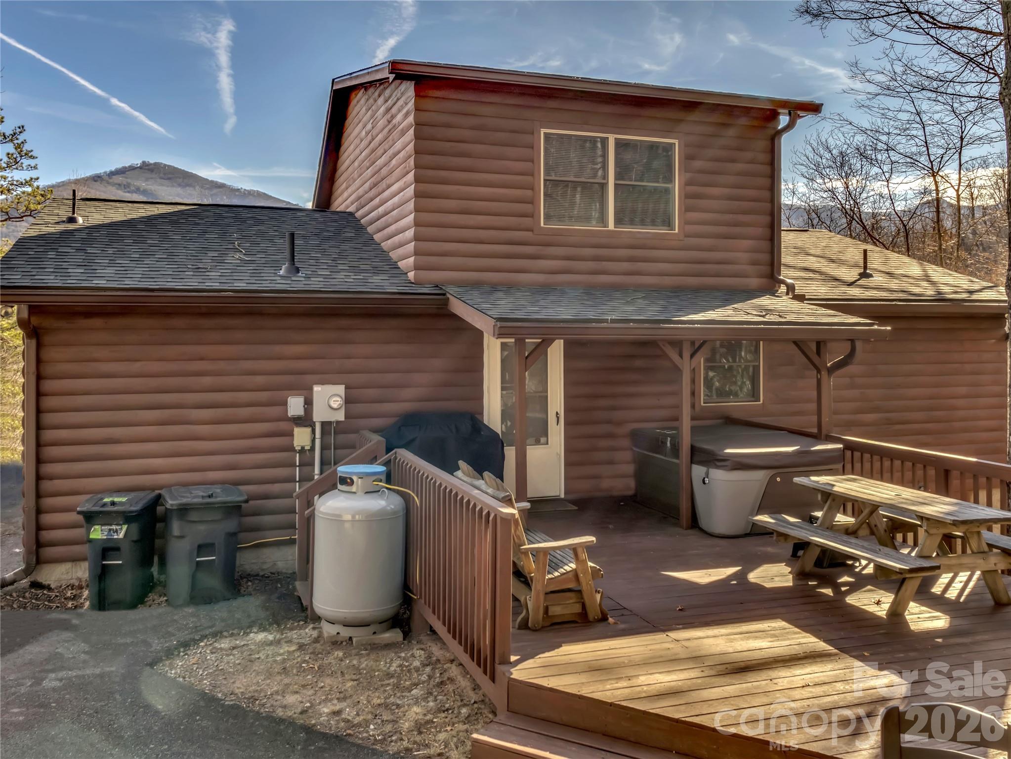 Creekside Villas - Residential