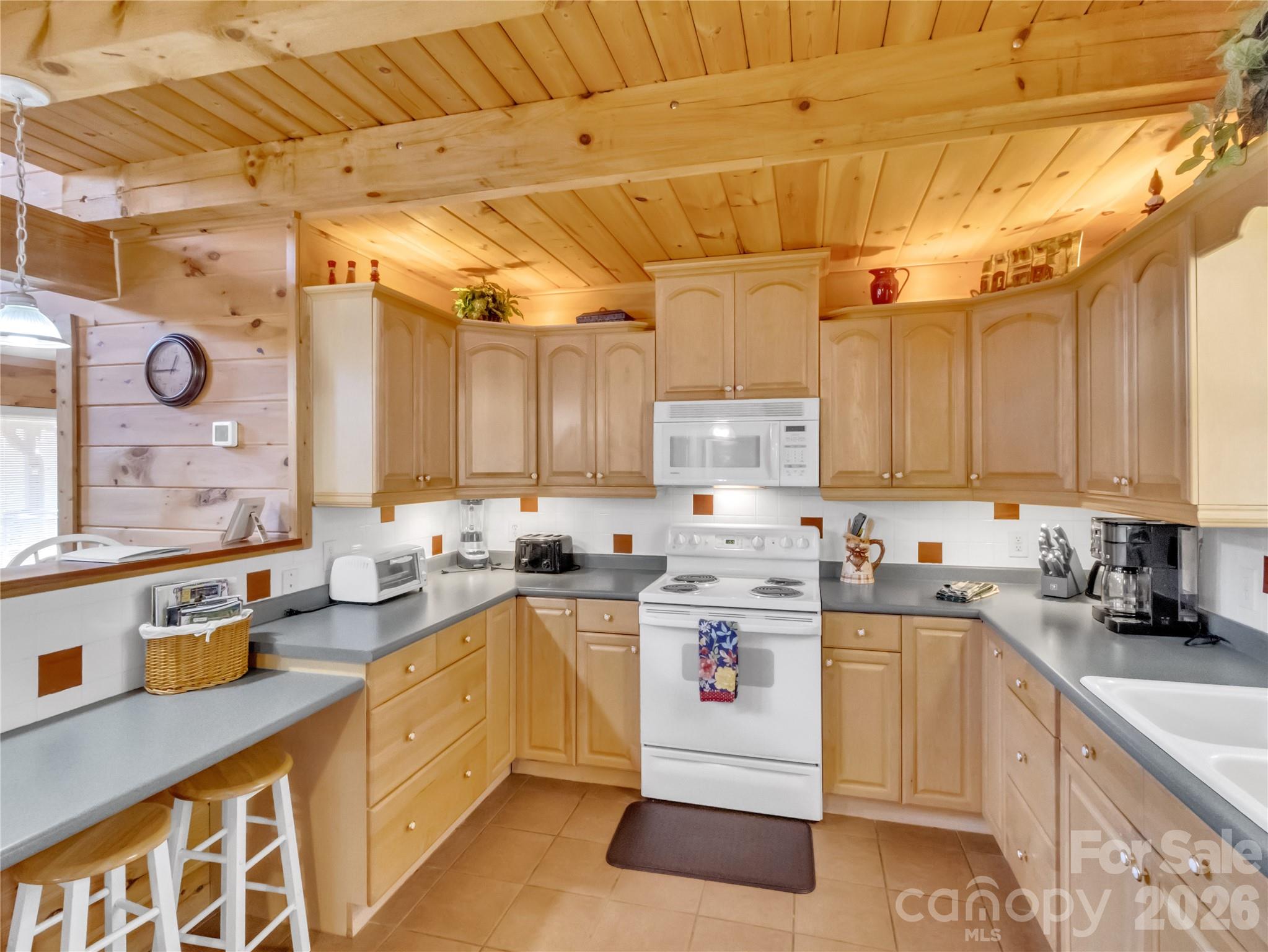 Creekside Villas - Residential