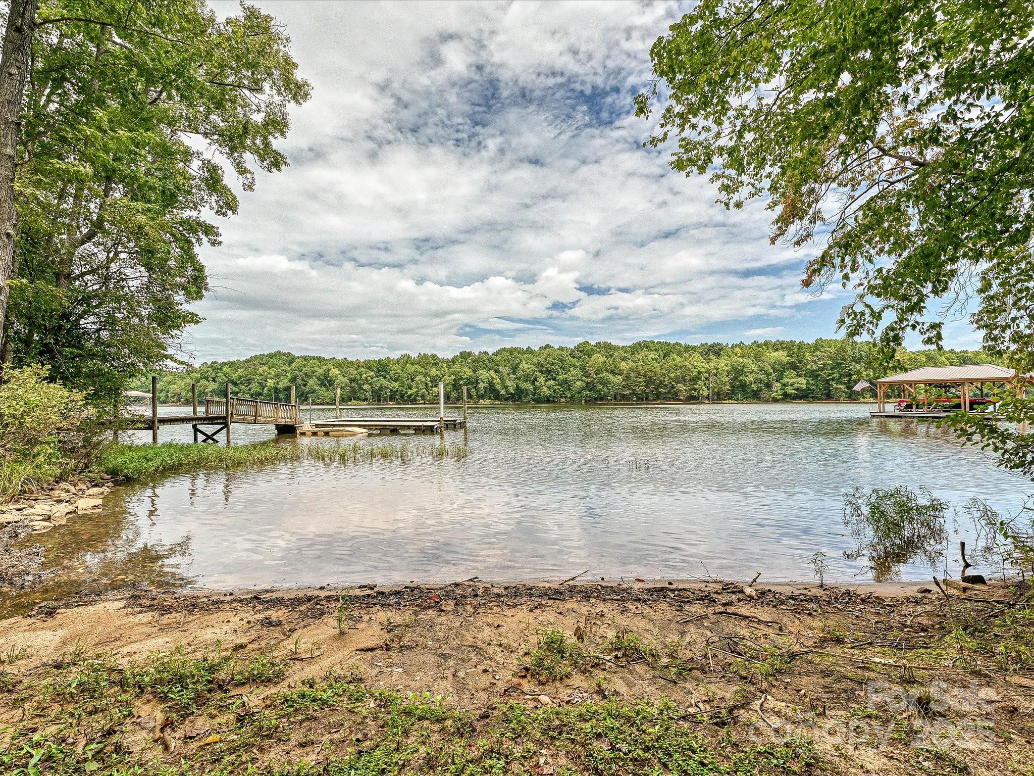 11902 Mountain Crest Circle