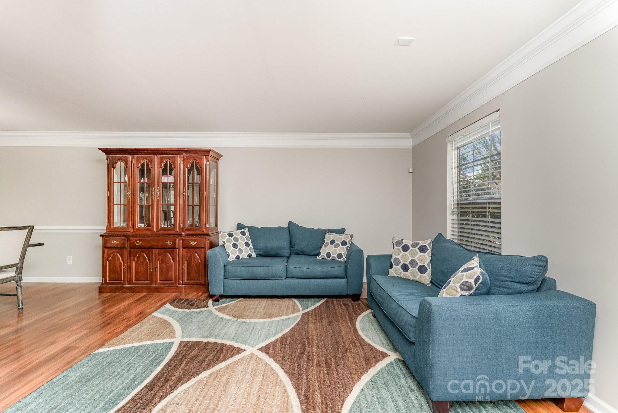 9824 Dauphine Drive