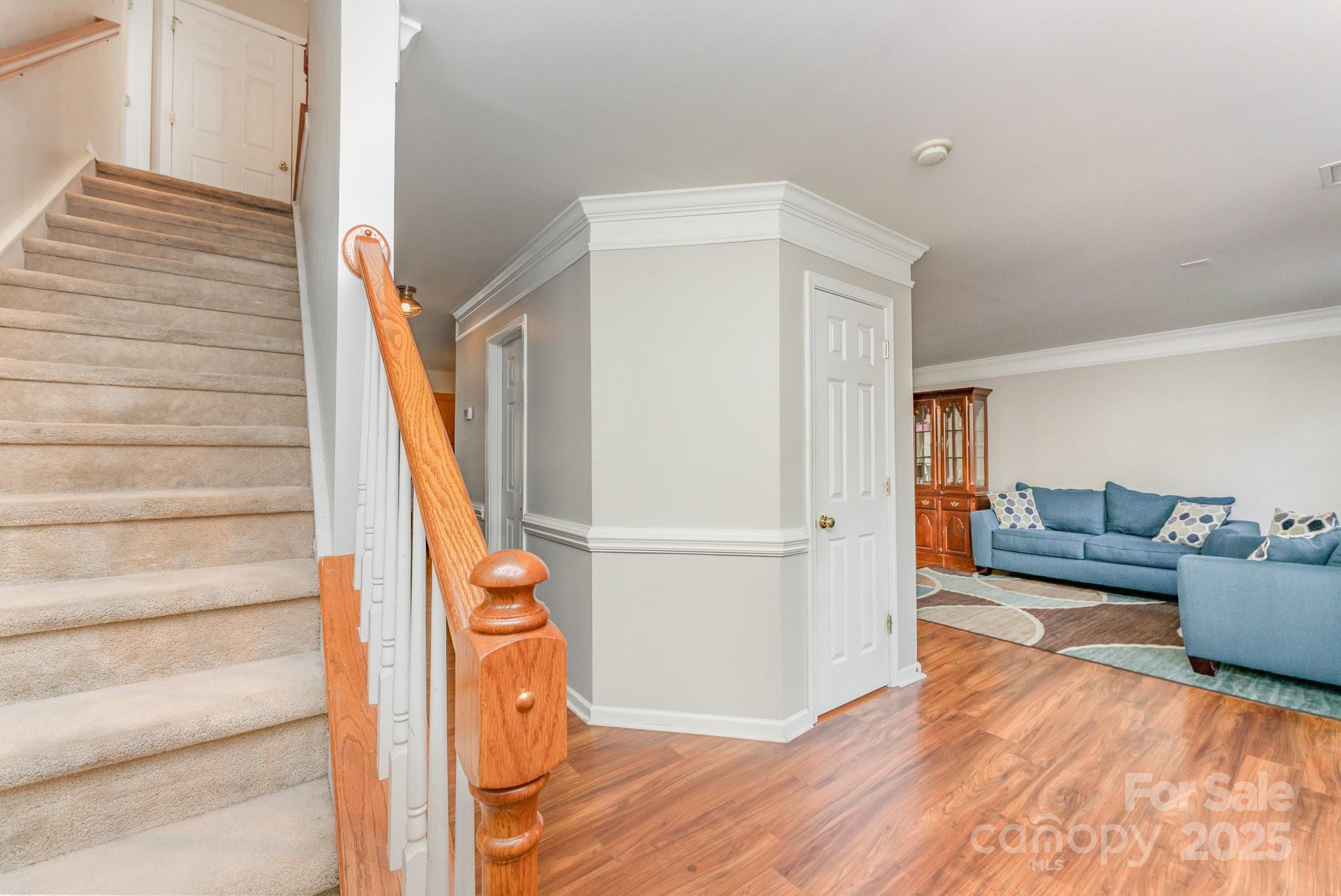 9824 Dauphine Drive