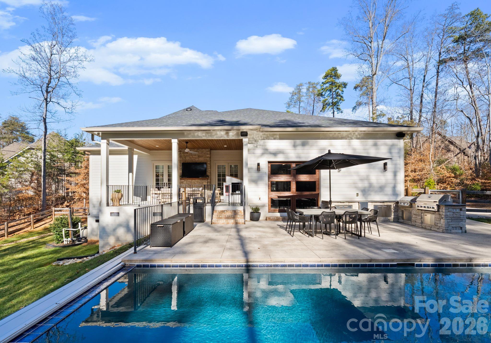 3107 James Plantation Drive