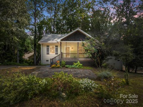 26 Grove Garden Avenue Candler NC 28715