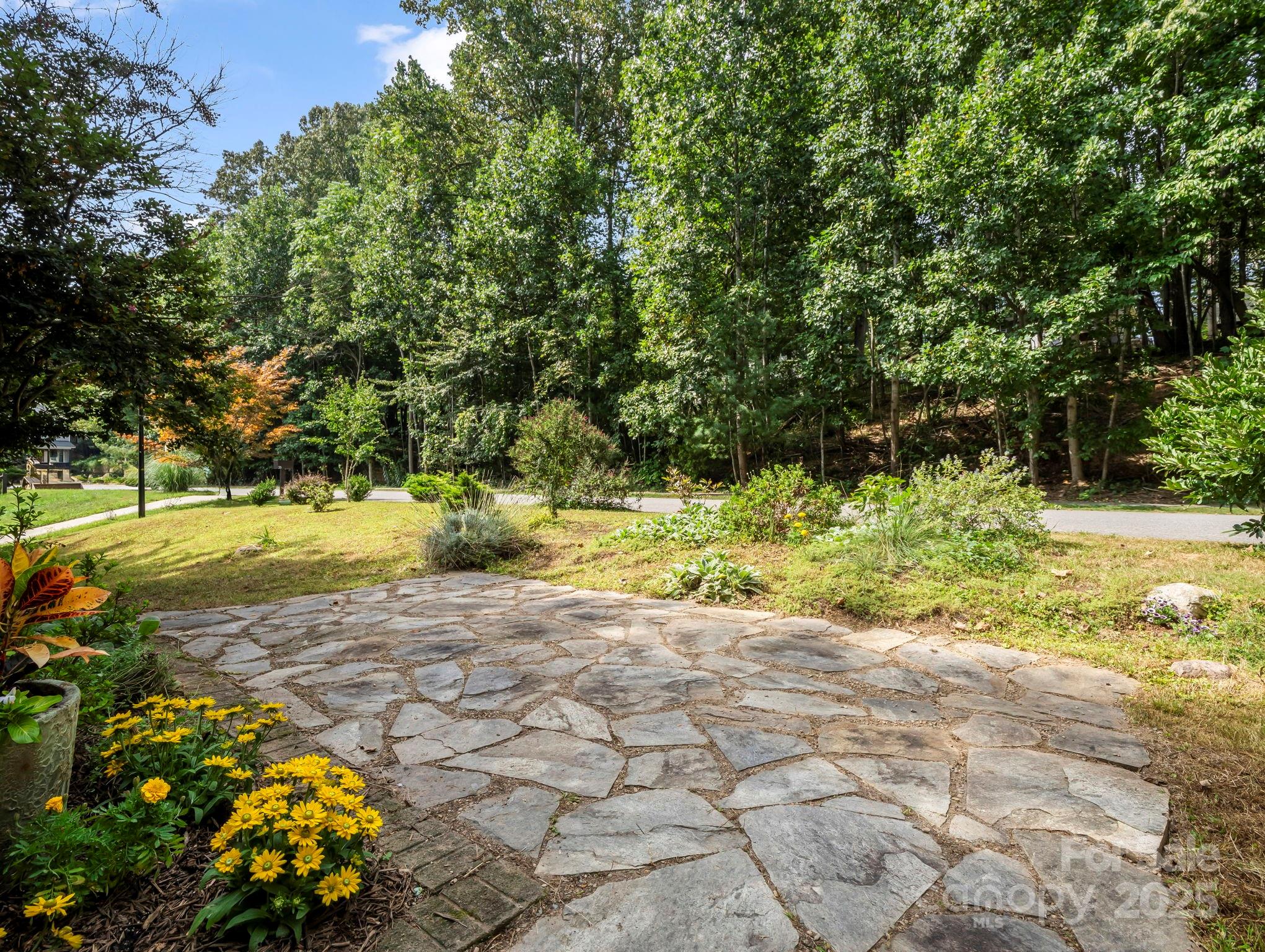 26 Grove Garden Avenue