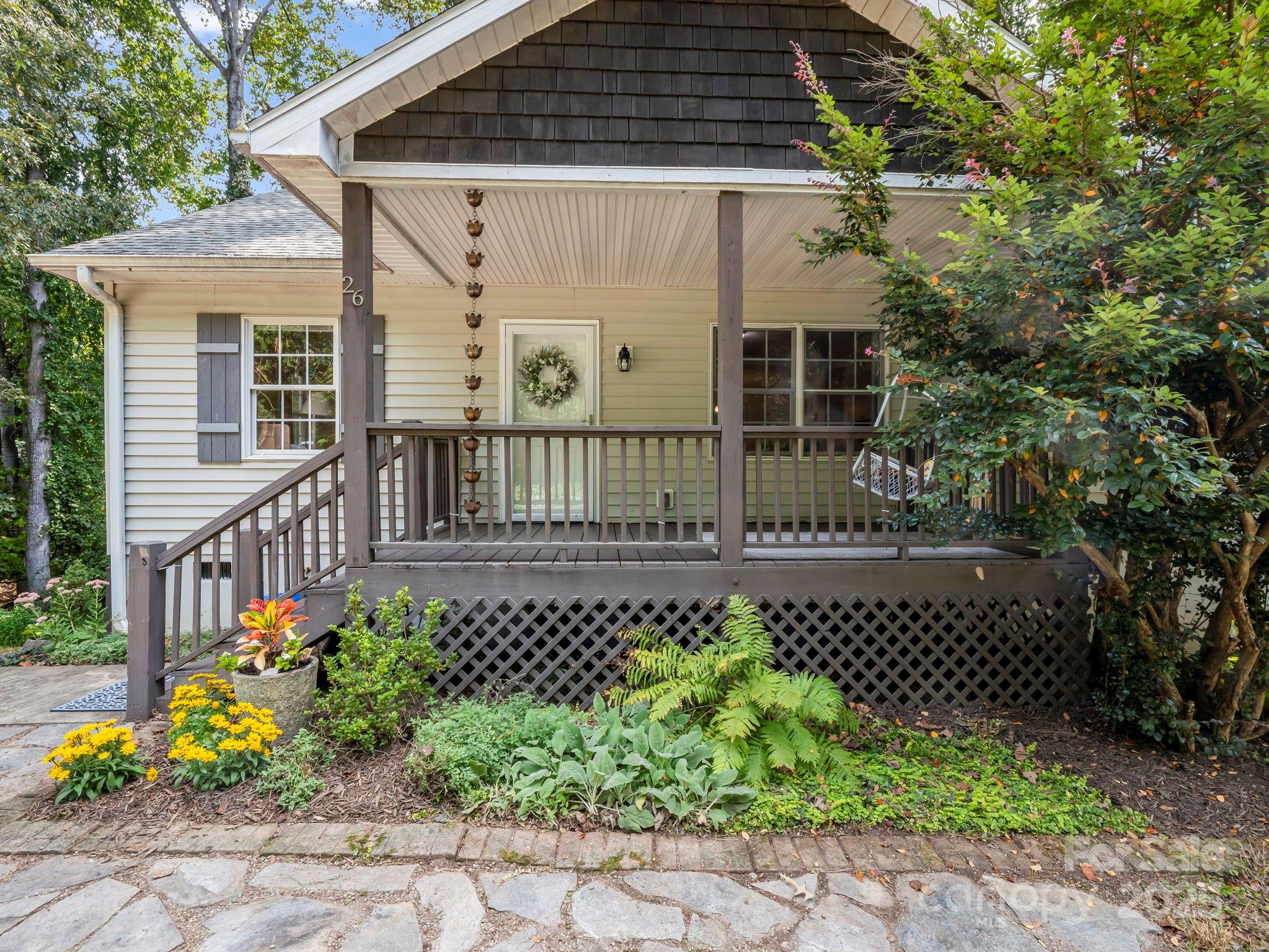 26 Grove Garden Avenue