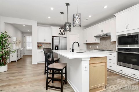 8137 Franklin Trail Street Mint Hill NC 28227