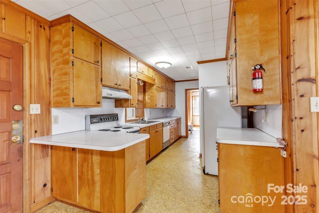 7484 Turkey Trot Drive