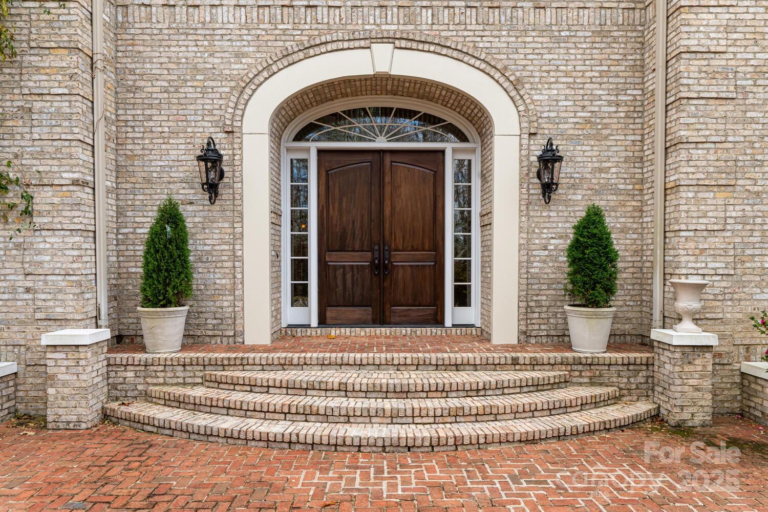 150 Rainbow View Drive