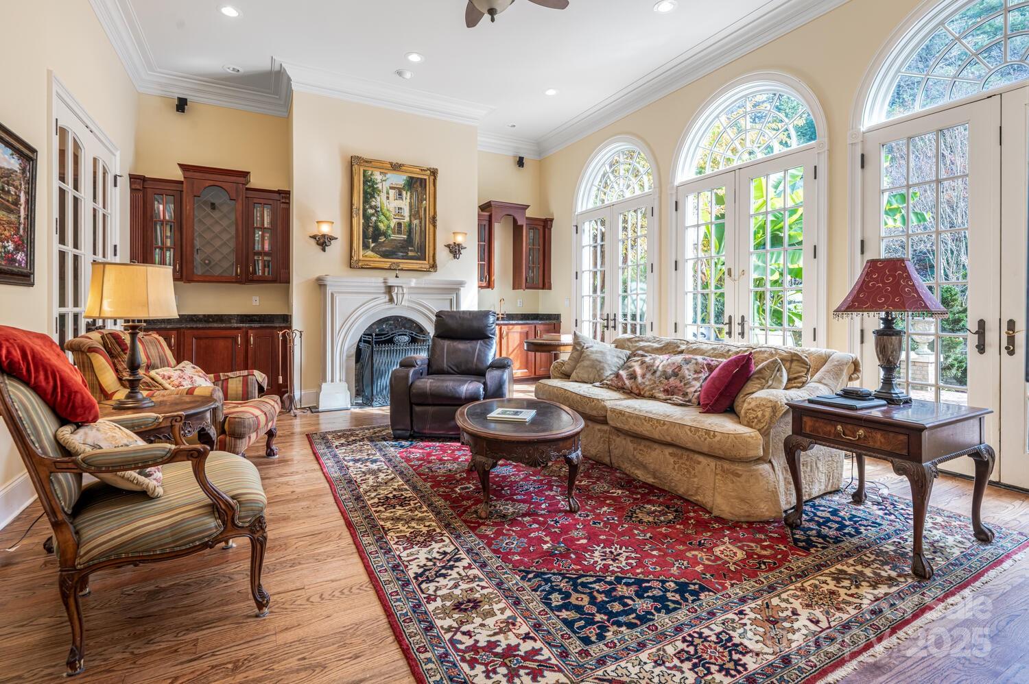 150 Rainbow View Drive