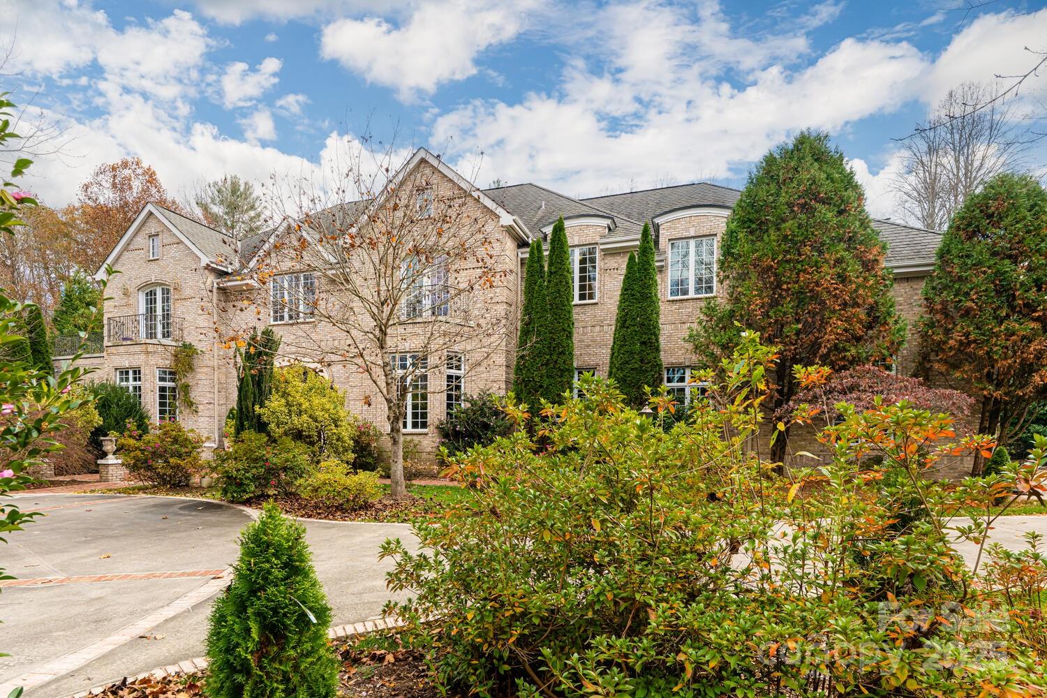 150 Rainbow View Drive