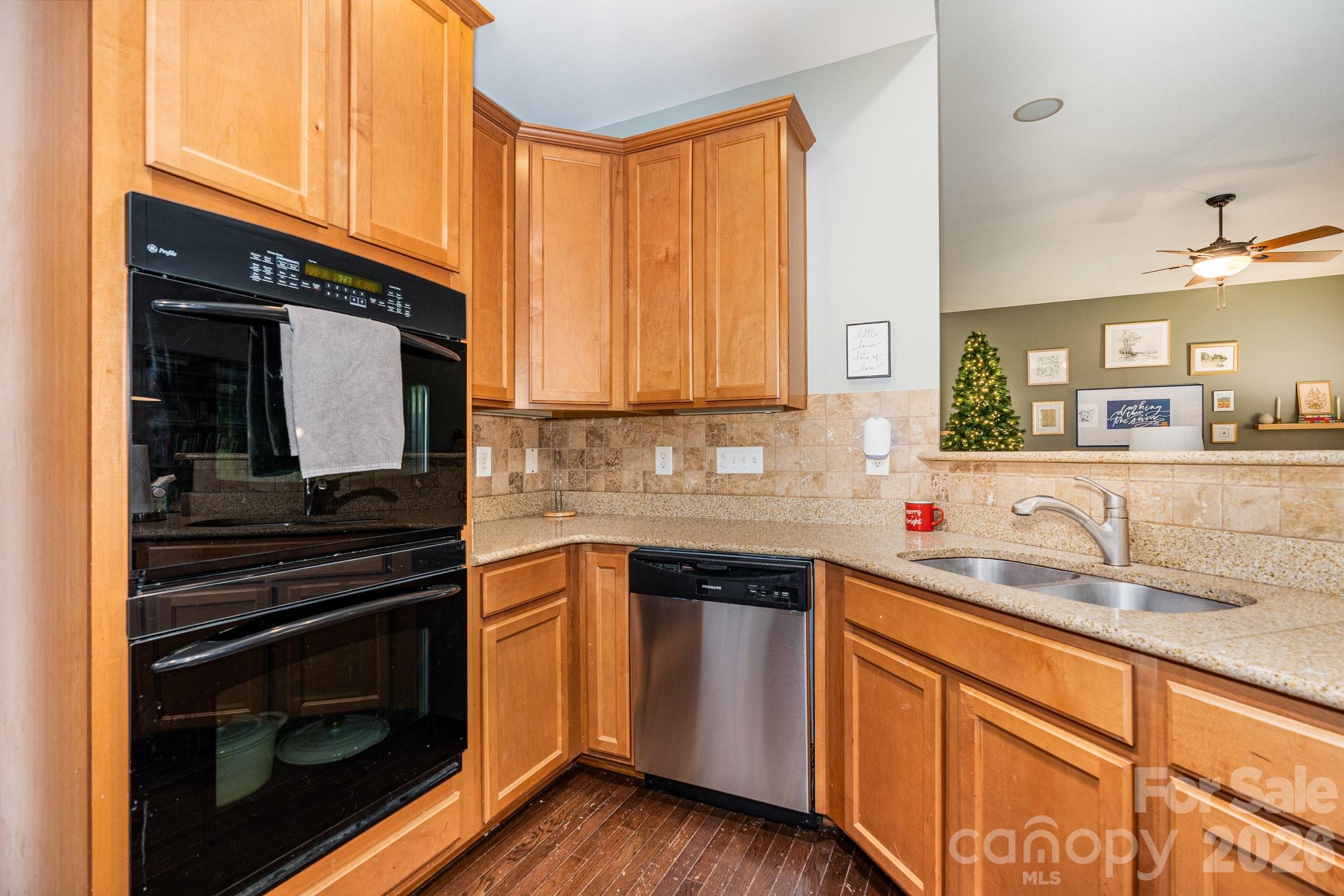 Somerset At Autumn Cove - Residential