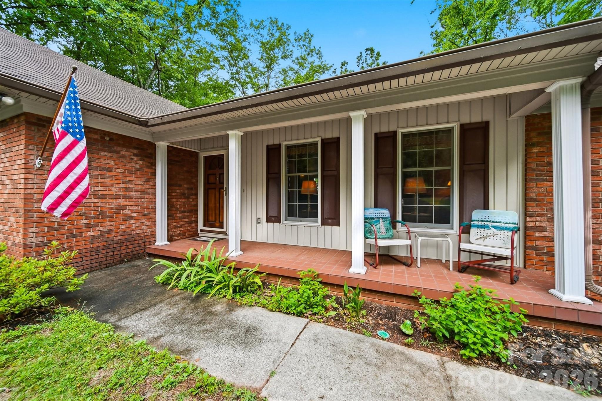 104 Laurelwood Drive