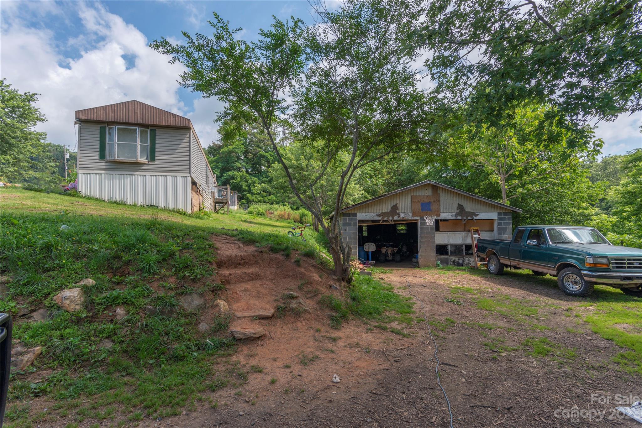 492, 518 and 524 Scruggs Circle