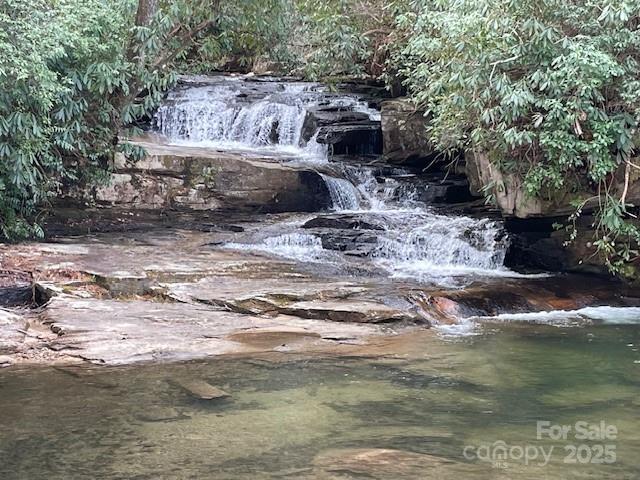 Round Mountain Falls - Land