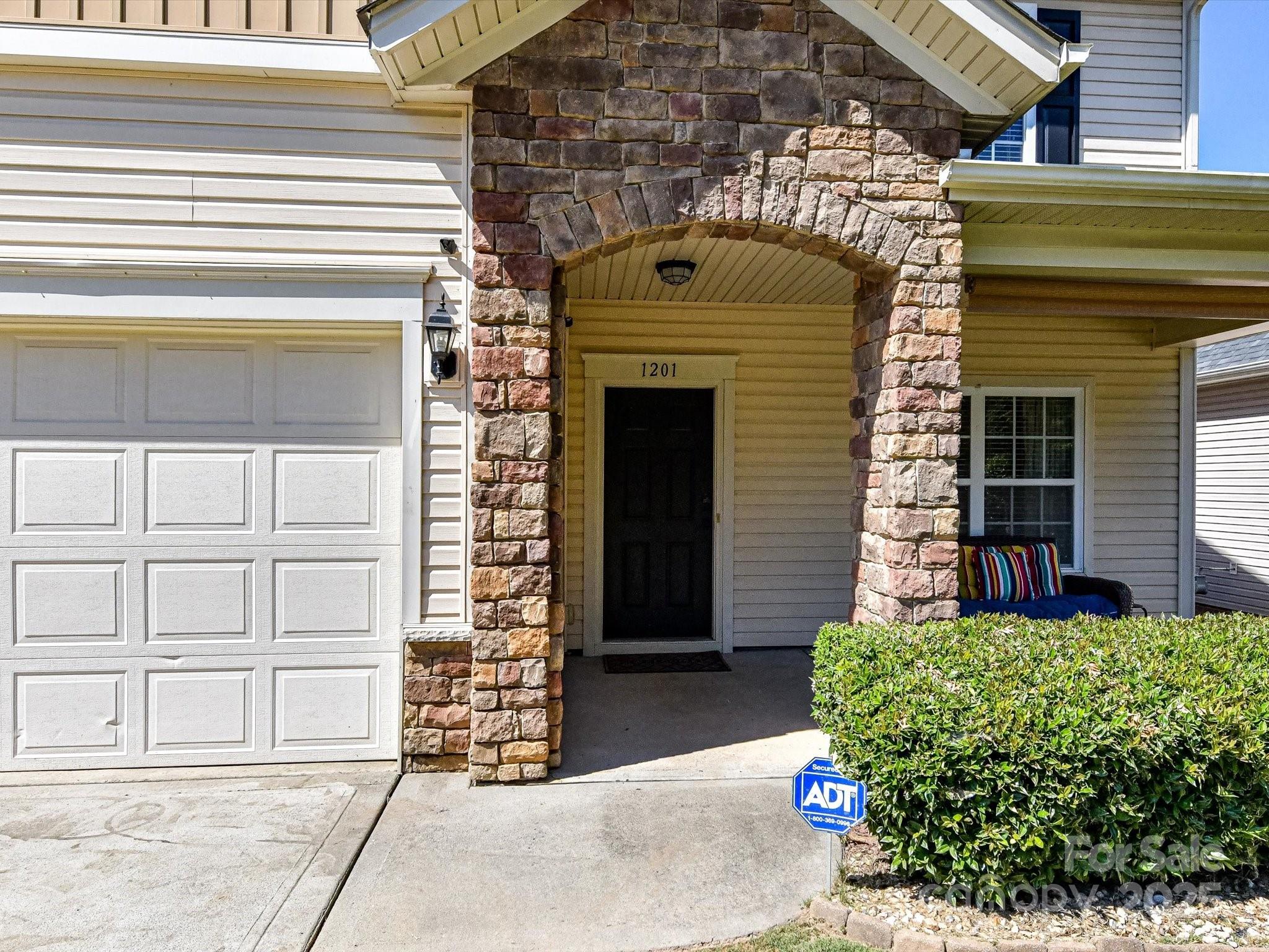 1201 Mountain Laurel Court