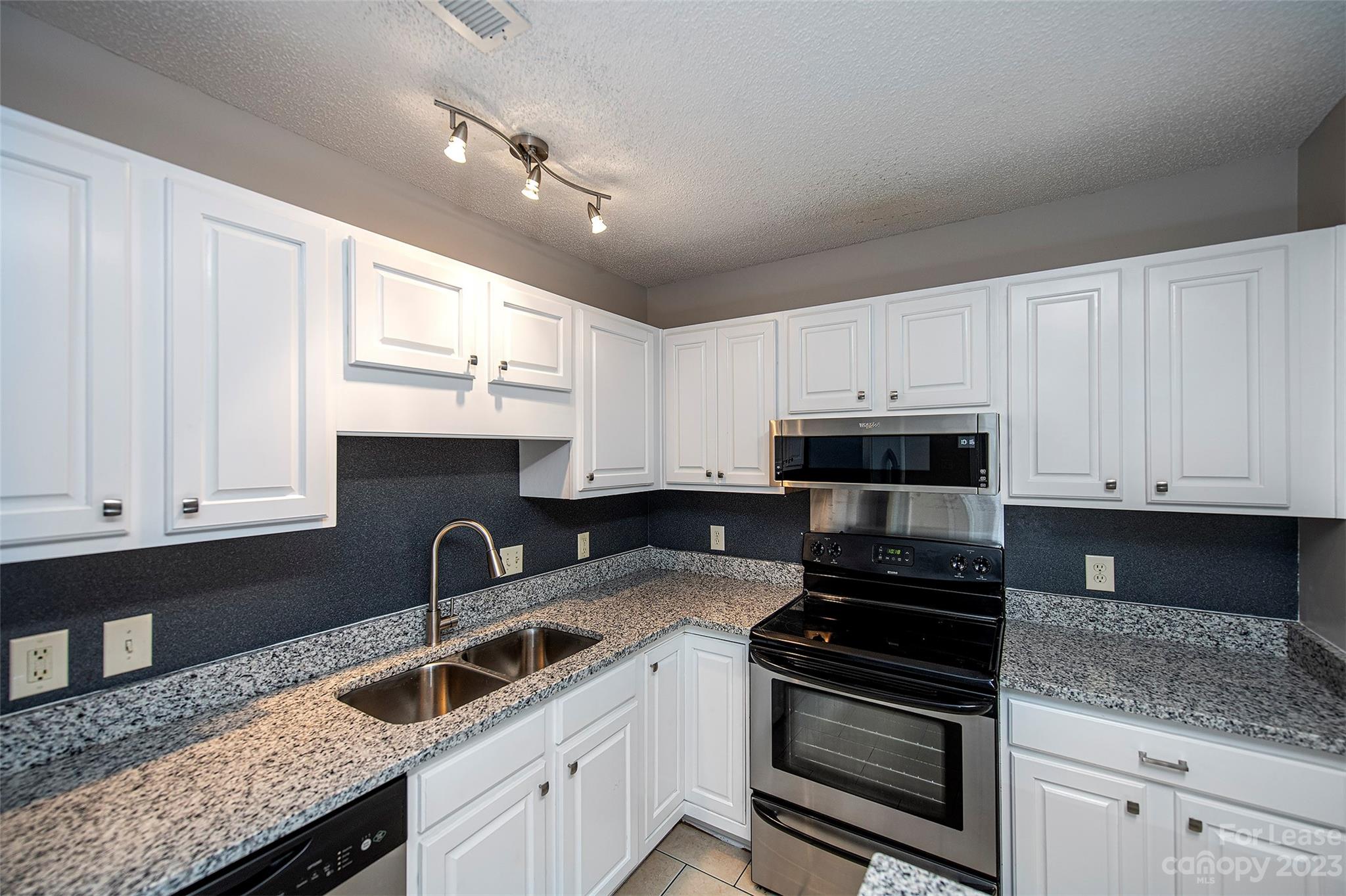 Oakdale Crossing - Residential Lease