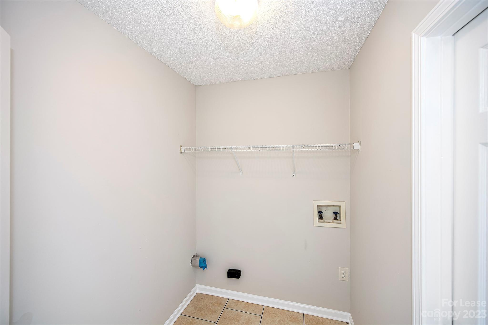 Oakdale Crossing - Residential Lease