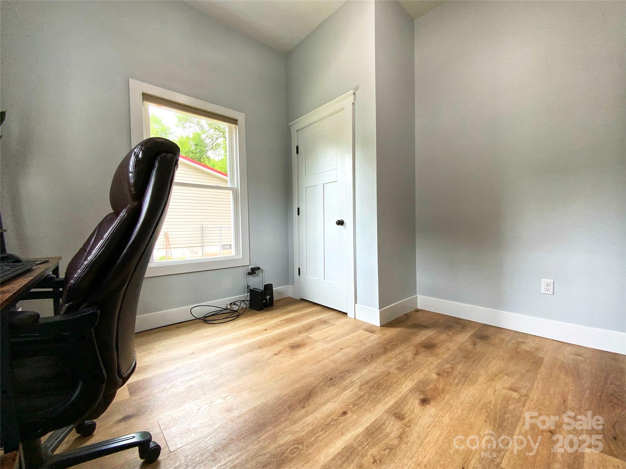125 Todd Drive NW