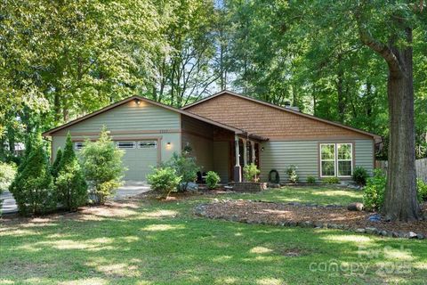7357 Elwood Drive Charlotte NC 28227