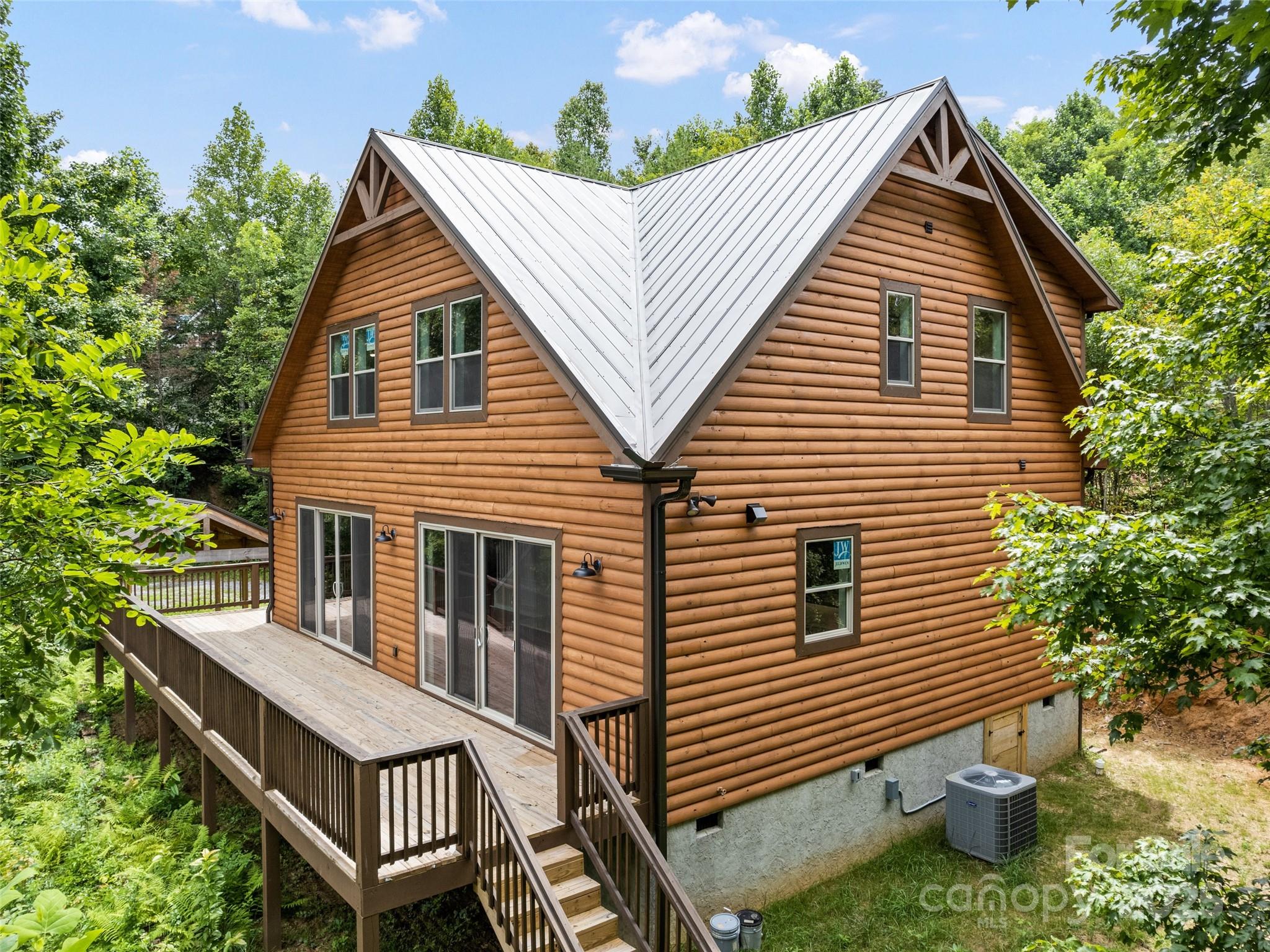 136 Rider Ridge