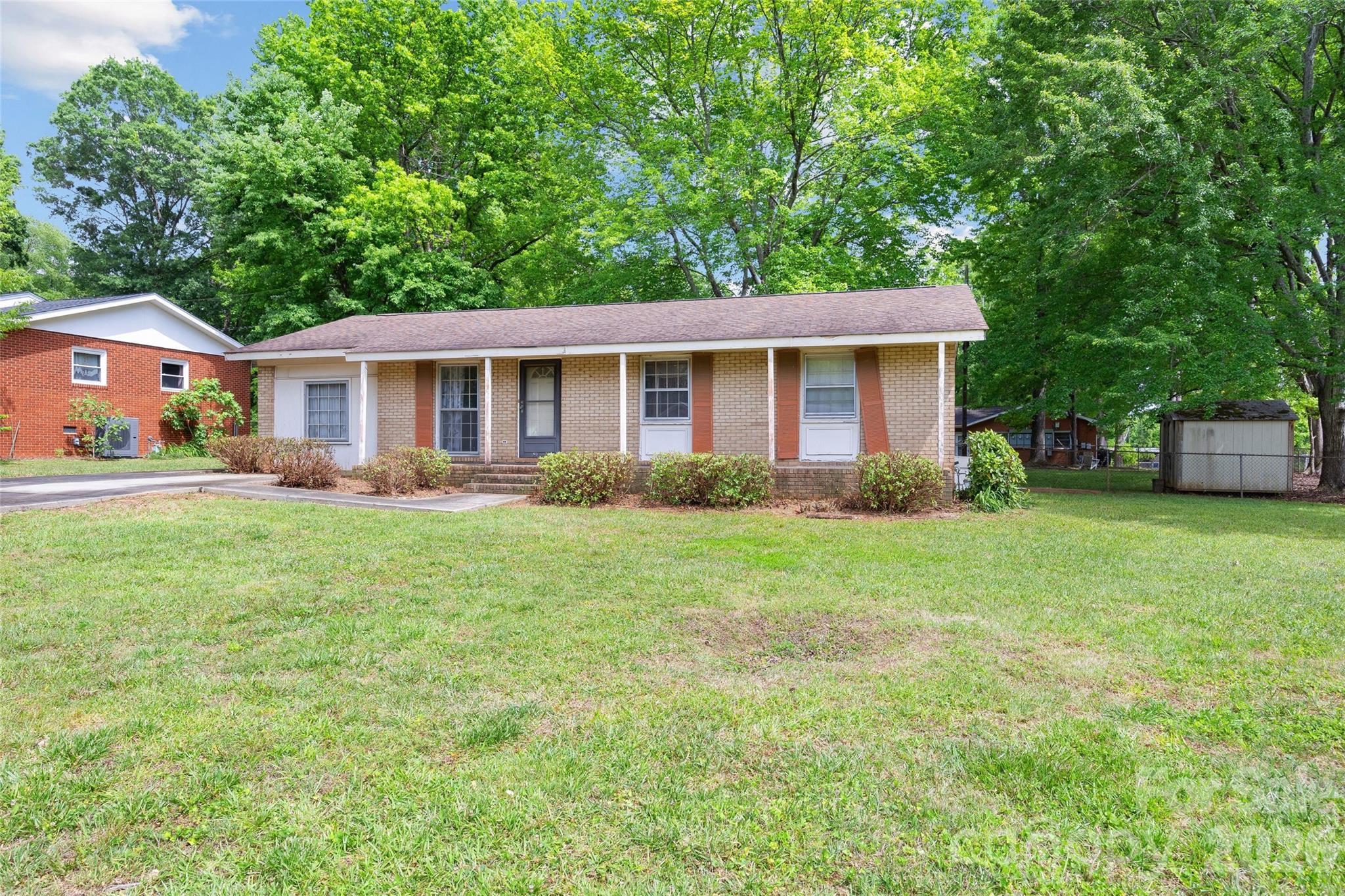 308 Club View Lane