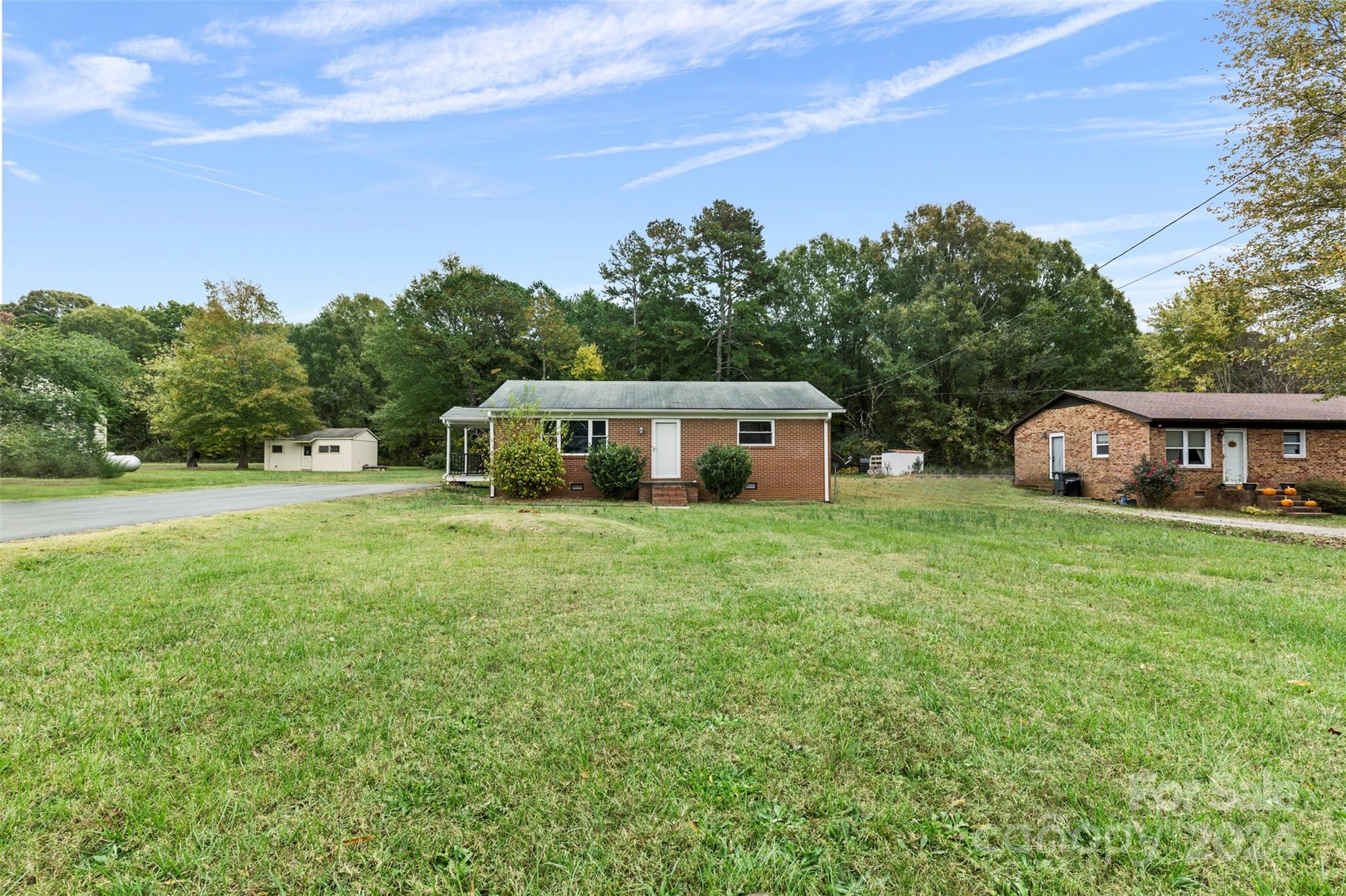 2117 Charlotte Highway
