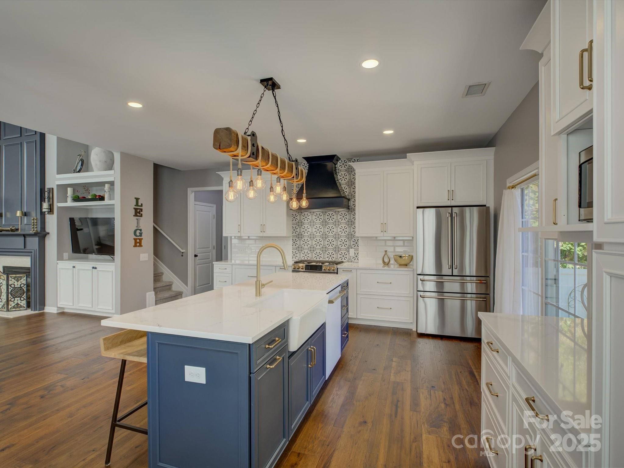 2125 Ashley River Road