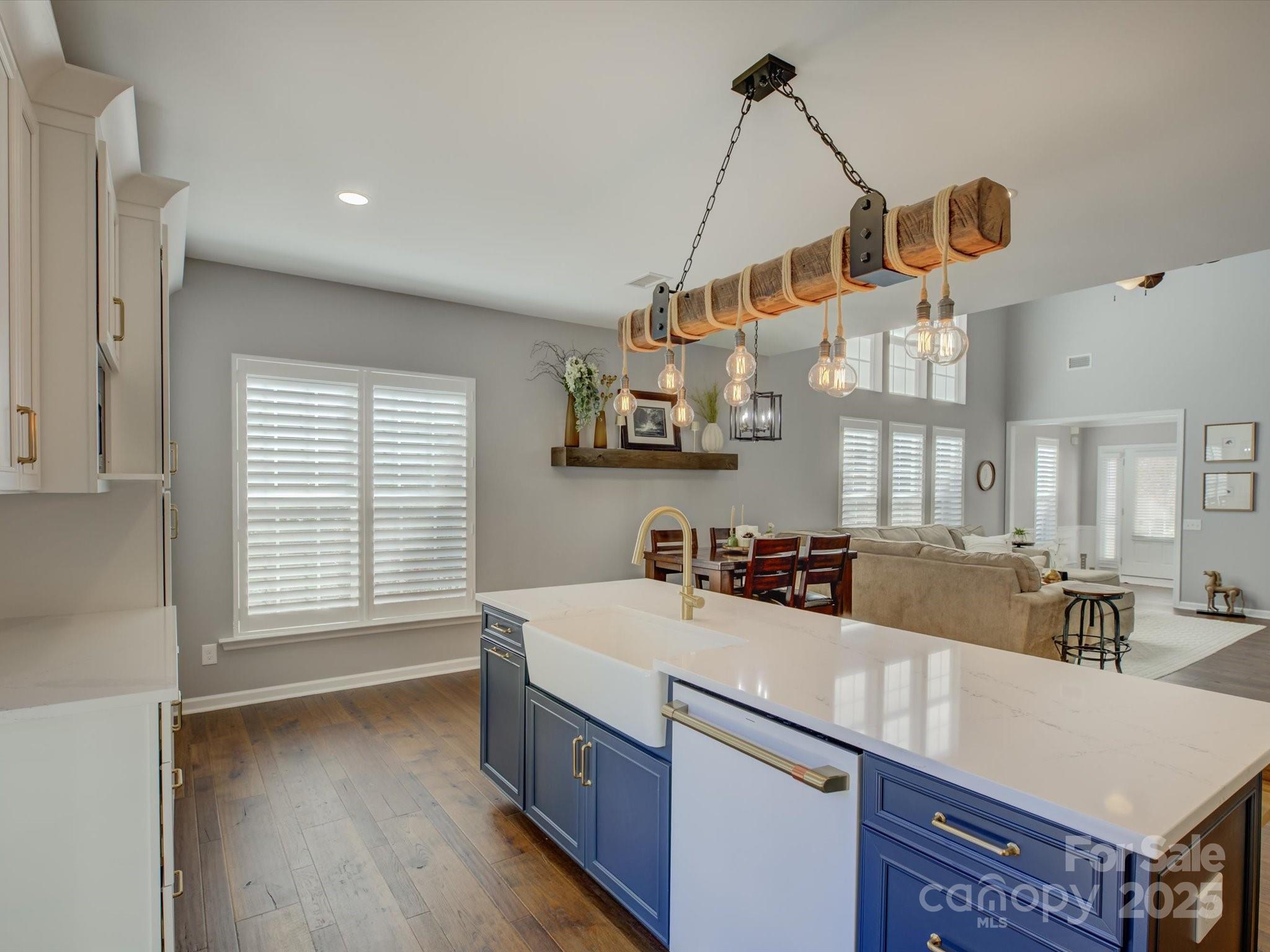 2125 Ashley River Road