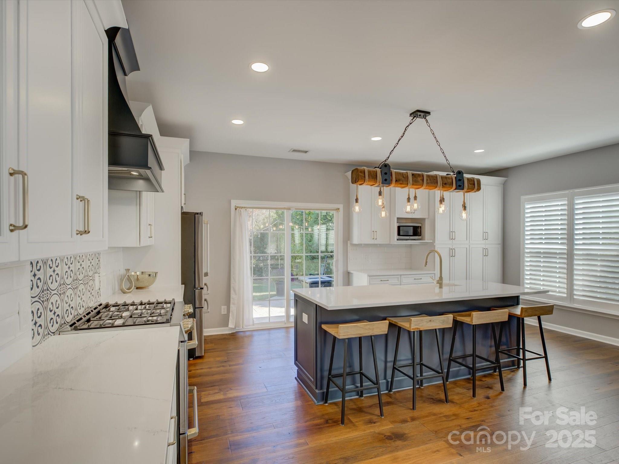 2125 Ashley River Road