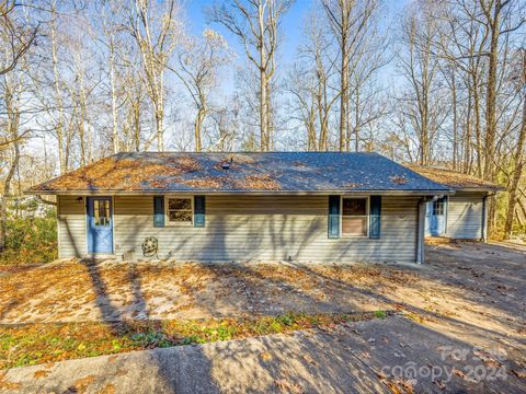 A home in Pisgah Forest