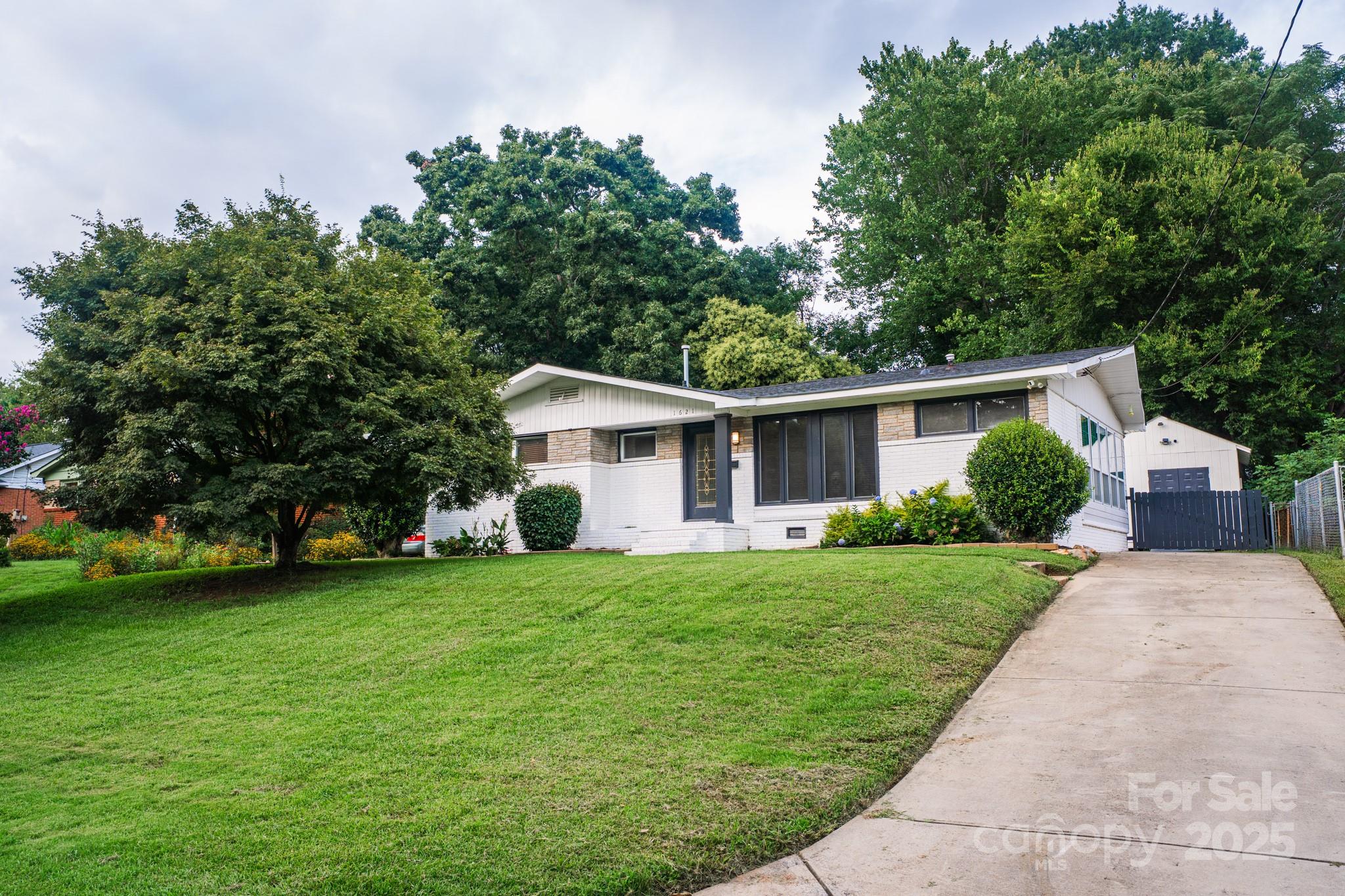 1621 Keeling Place