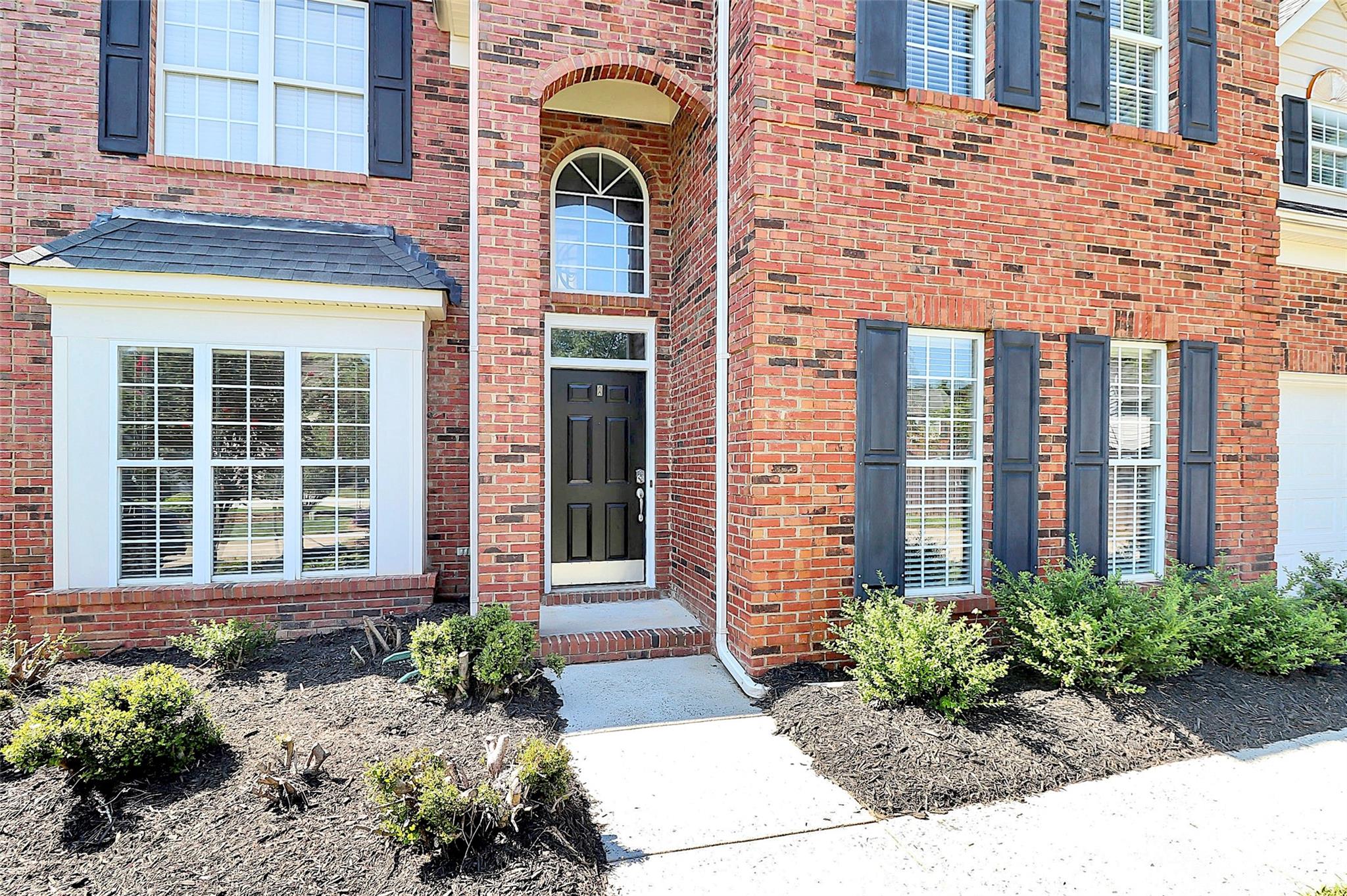 8808 Orchid Place