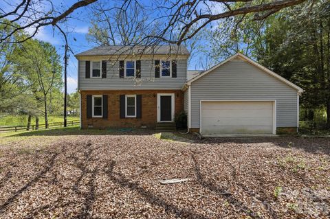 Photo of 3101 Hampton Downs Drive, Monroe, NC 28112 (MLS # 4367966)