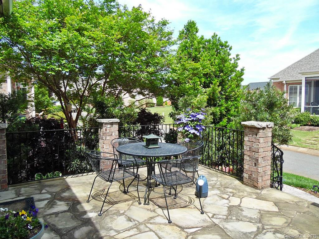 Joslin Pointe - Residential