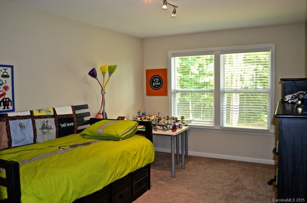 Fairington Oaks - Residential