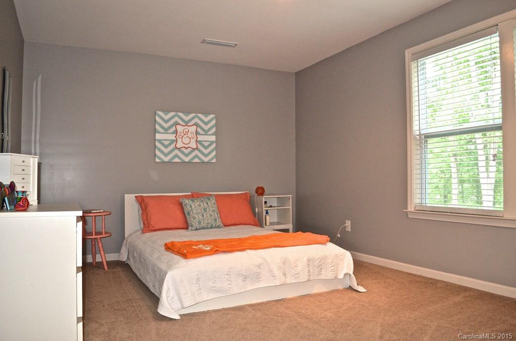 Fairington Oaks - Residential