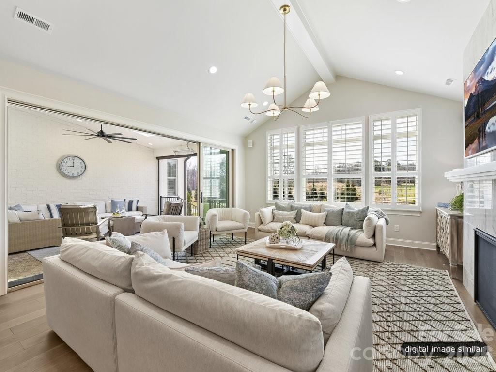 3137 Country Club Drive