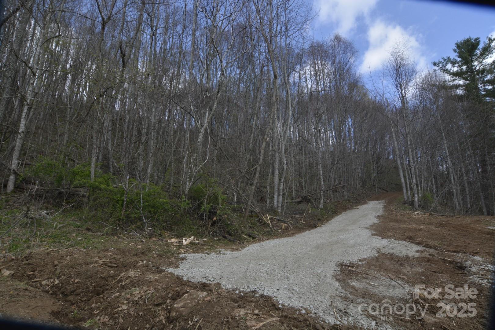 Wolfs Crossing - Land