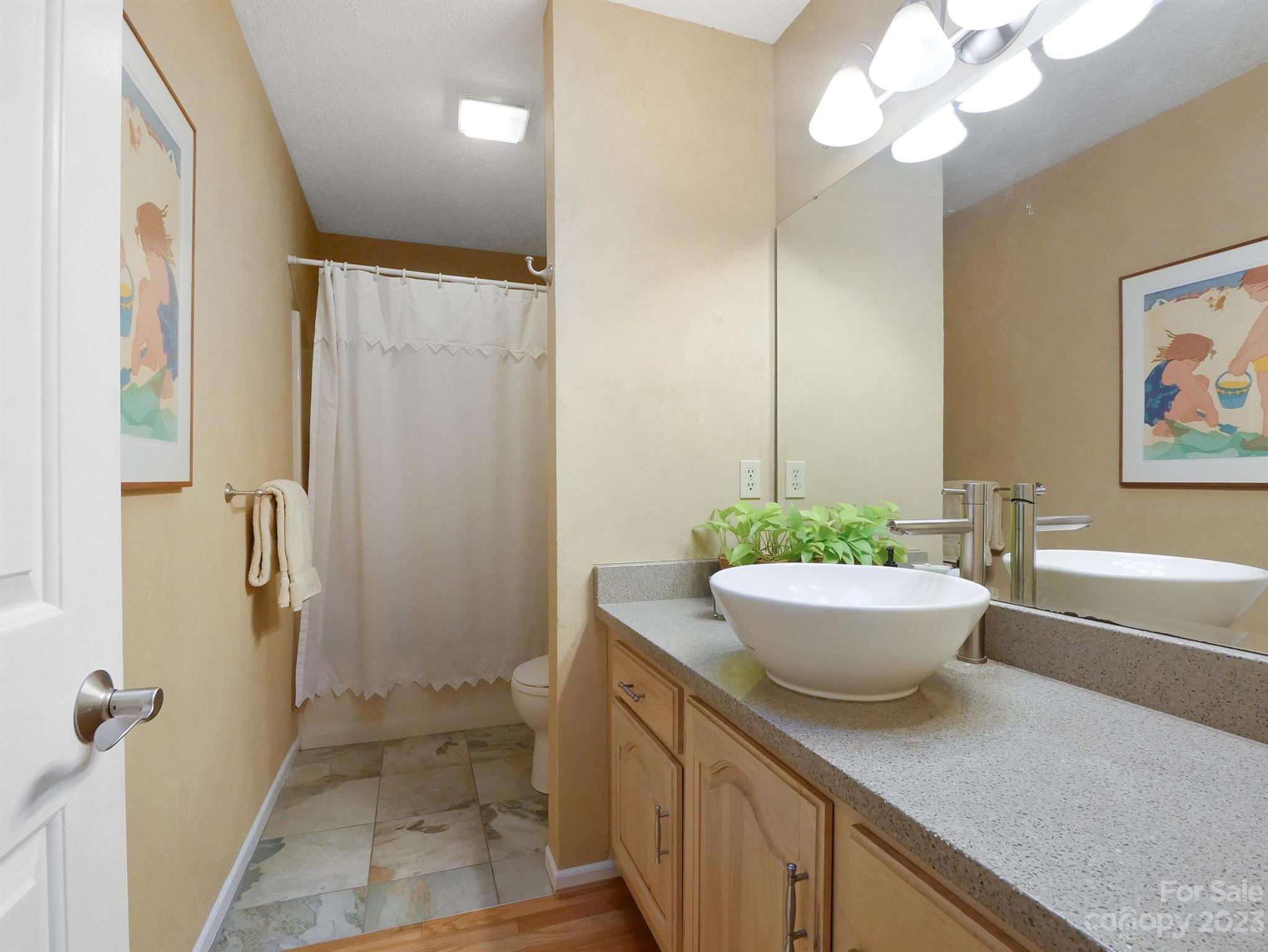 Hickory Hills - Residential