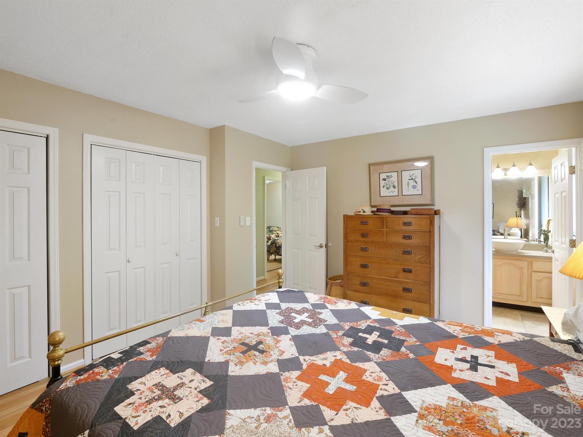 Hickory Hills - Residential