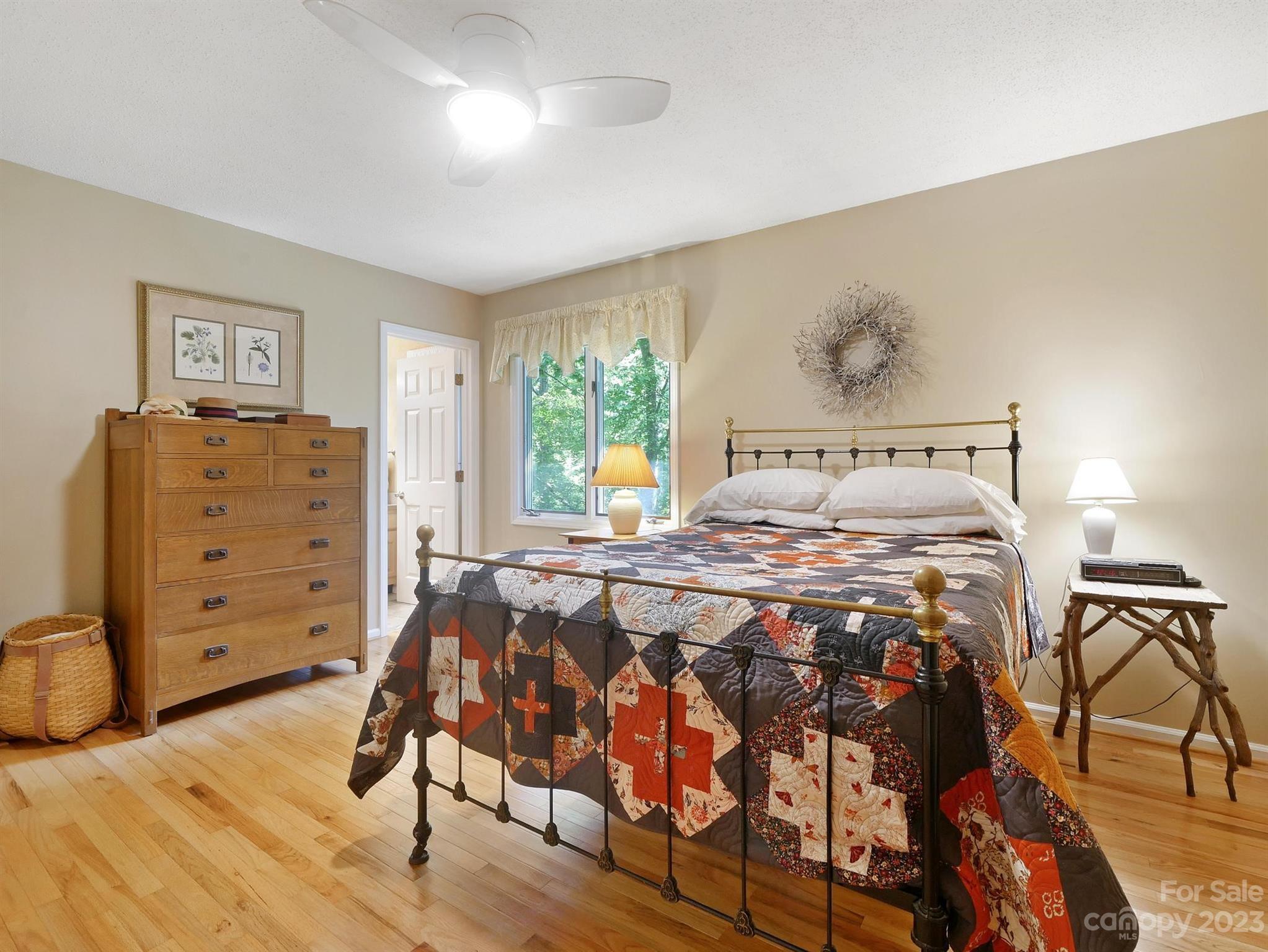 Hickory Hills - Residential