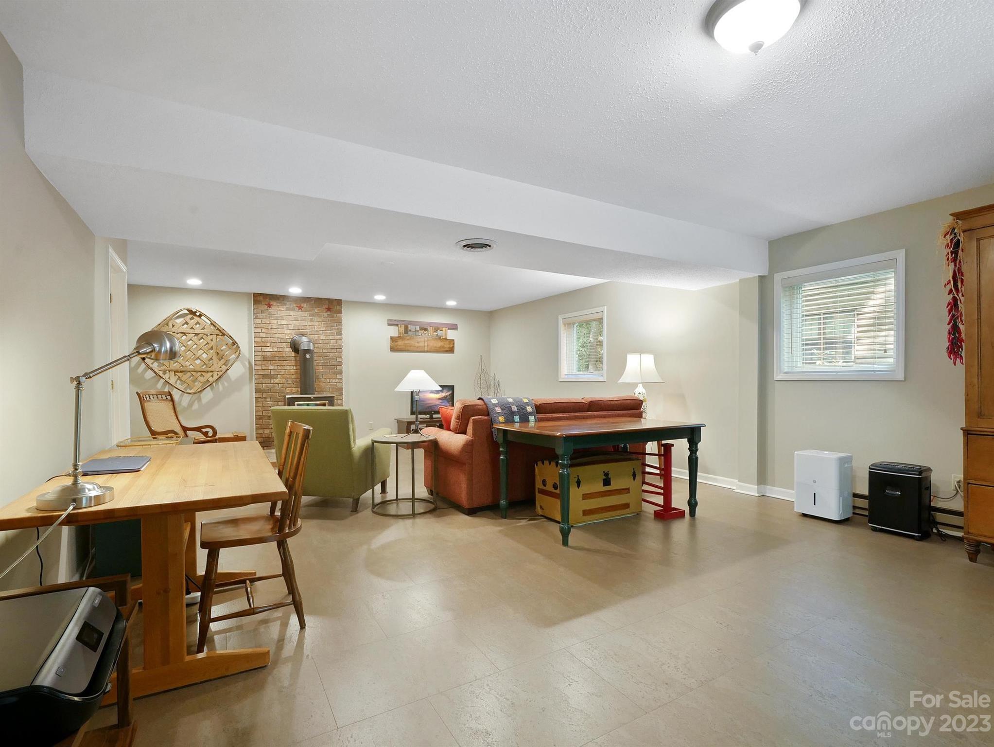 Hickory Hills - Residential