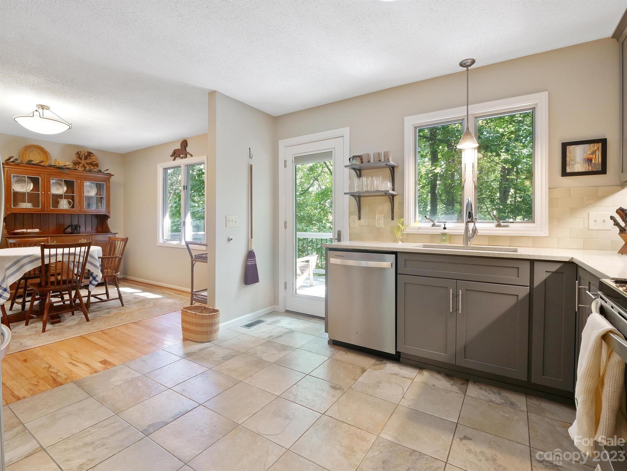 Hickory Hills - Residential