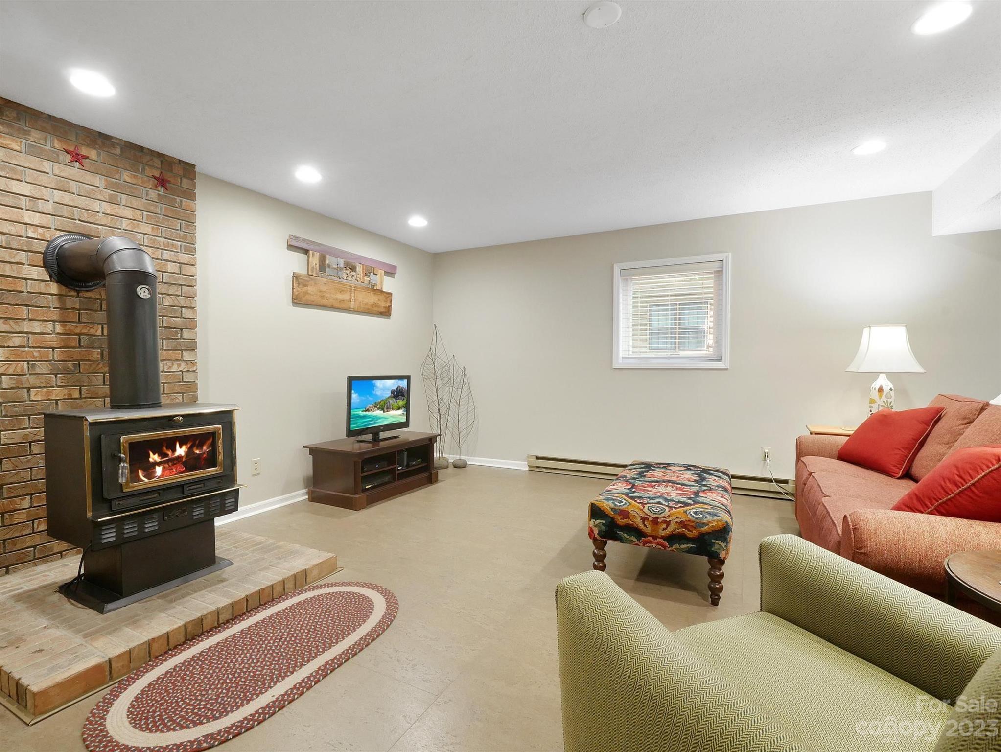 Hickory Hills - Residential